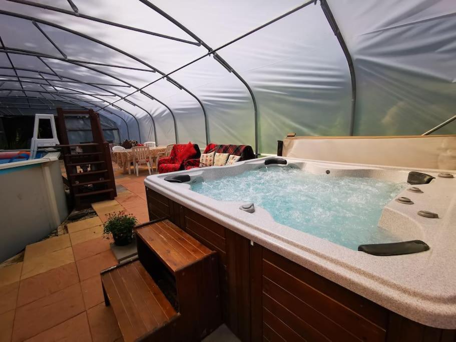 Country Side Haven Two Double Ensuite Bedrooms Couples Exclusive Rate Offered Saint-Michel-de-Montjoie Luaran gambar
